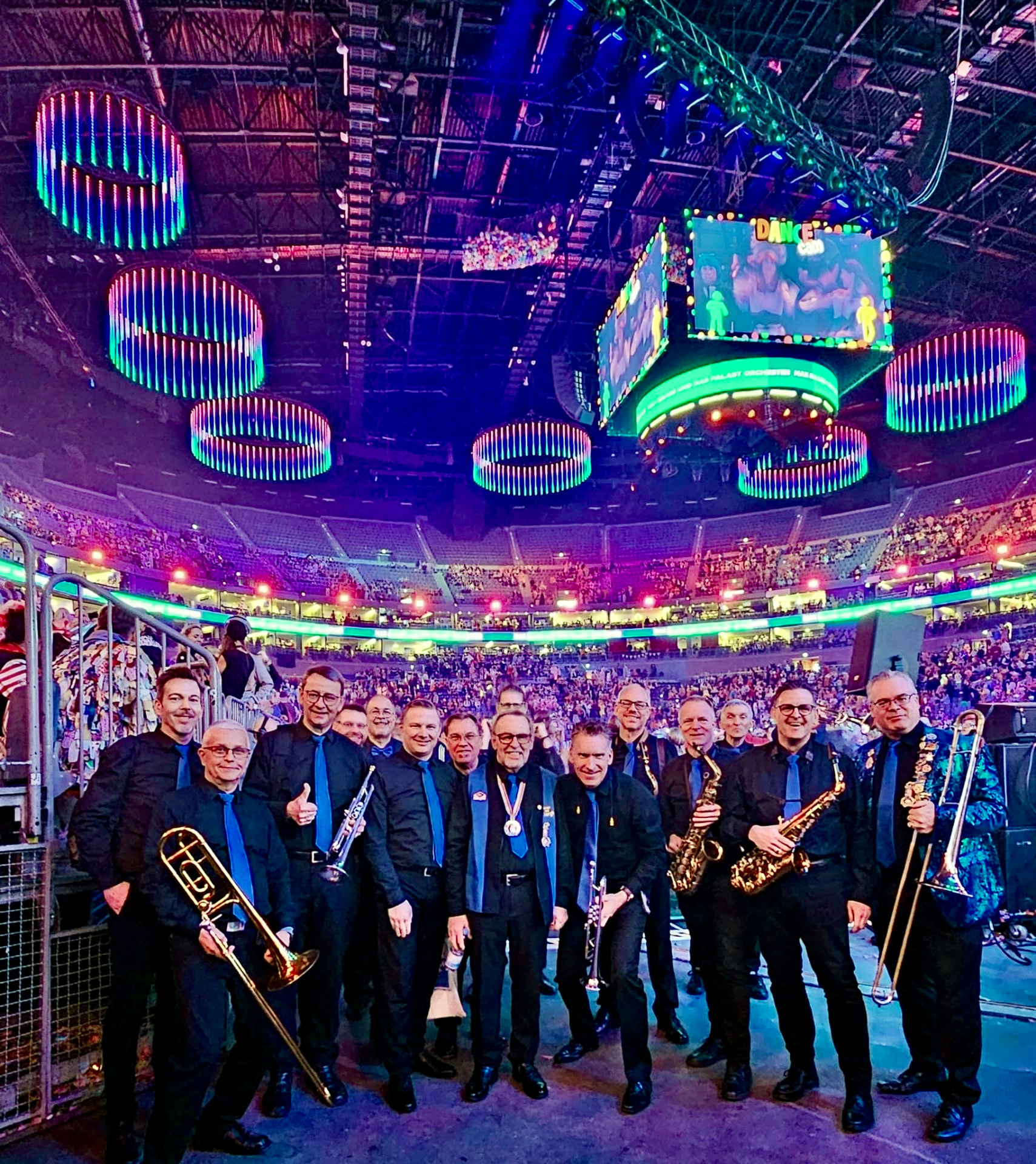 Orchester Ted Borgh in einer Arena